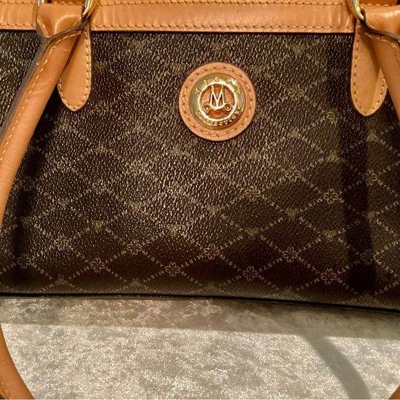 Beautiful leather misty collection purse - Picture 3 of 11